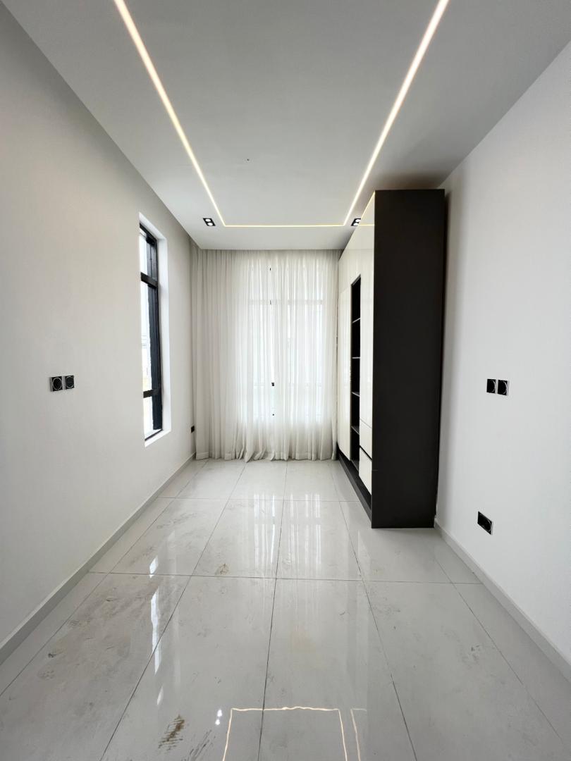 luxury-5-bedroom-fully-detached-duplex-sale-lekki (19)