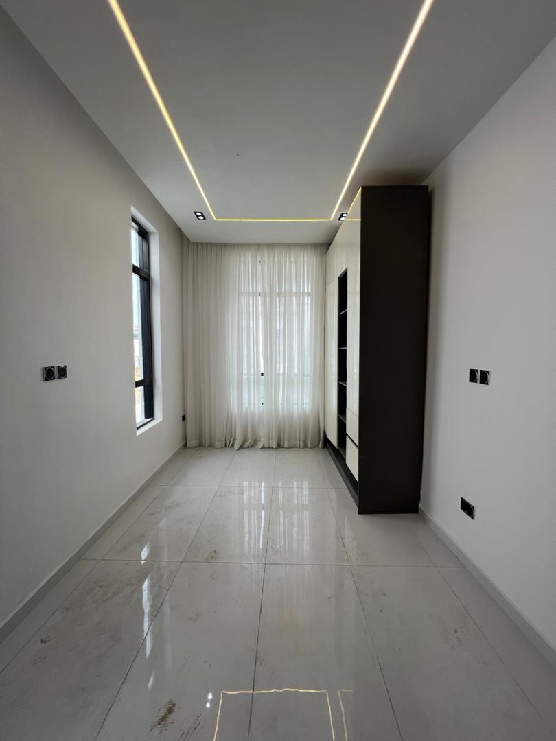 luxury-5-bedroom-fully-detached-duplex-sale-lekki (23)