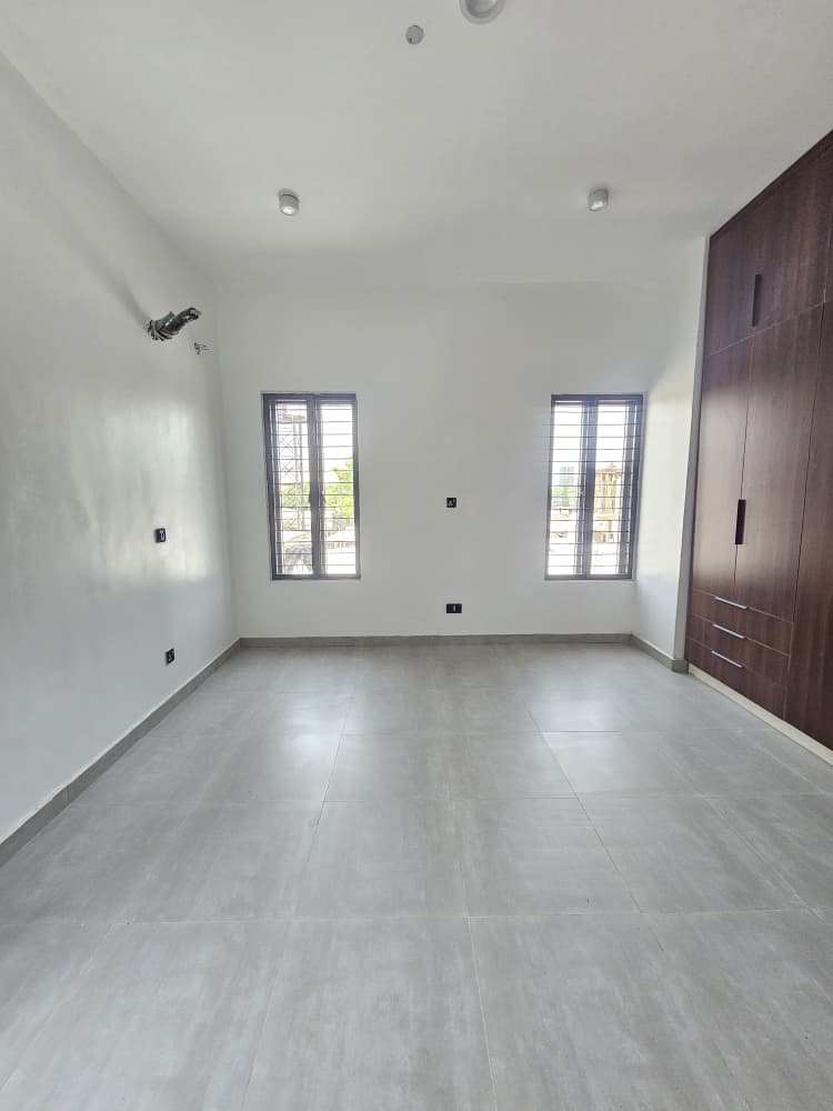 luxury-6-bedroom-detached-mansion-pool-cinema-lekki-phase-1-sale (10)