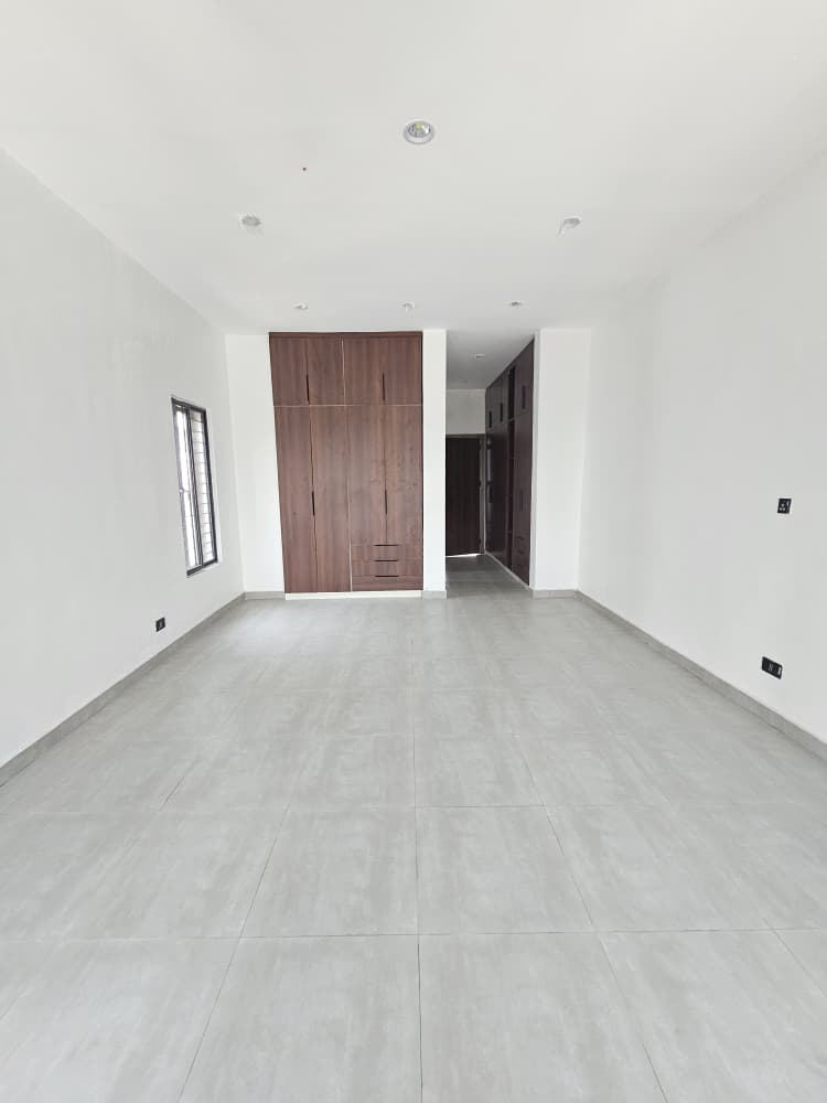luxury-6-bedroom-detached-mansion-pool-cinema-lekki-phase-1-sale (17)
