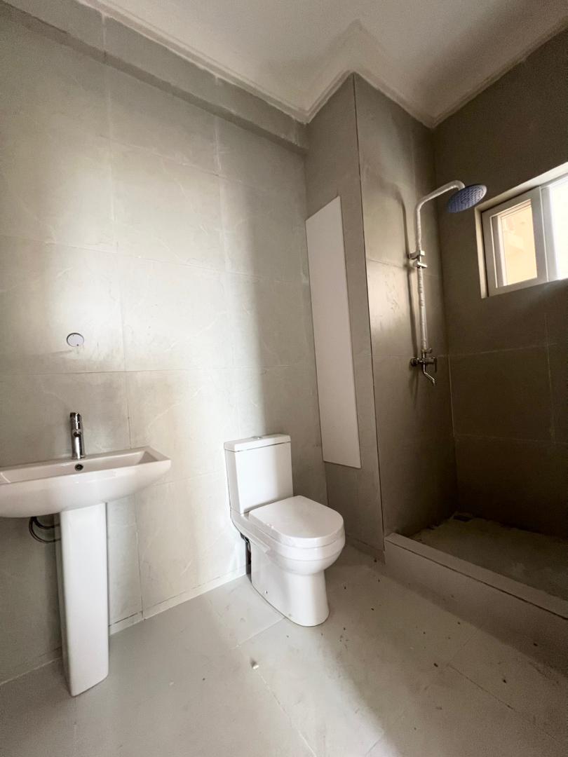 luxury-waterview-apartments-for-sale-lekki-lagos (21)