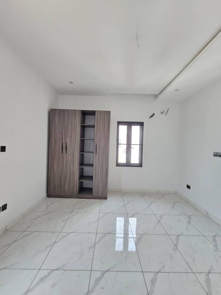newly-built-2-bedroom-apartment-bq-jakande-lekki-lagos (11)