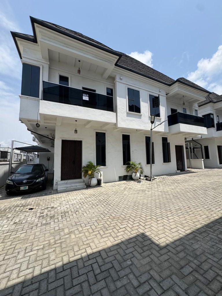 self-serviced-luxury-4-bedroom-duplex-bq-ikota-lekki (1)