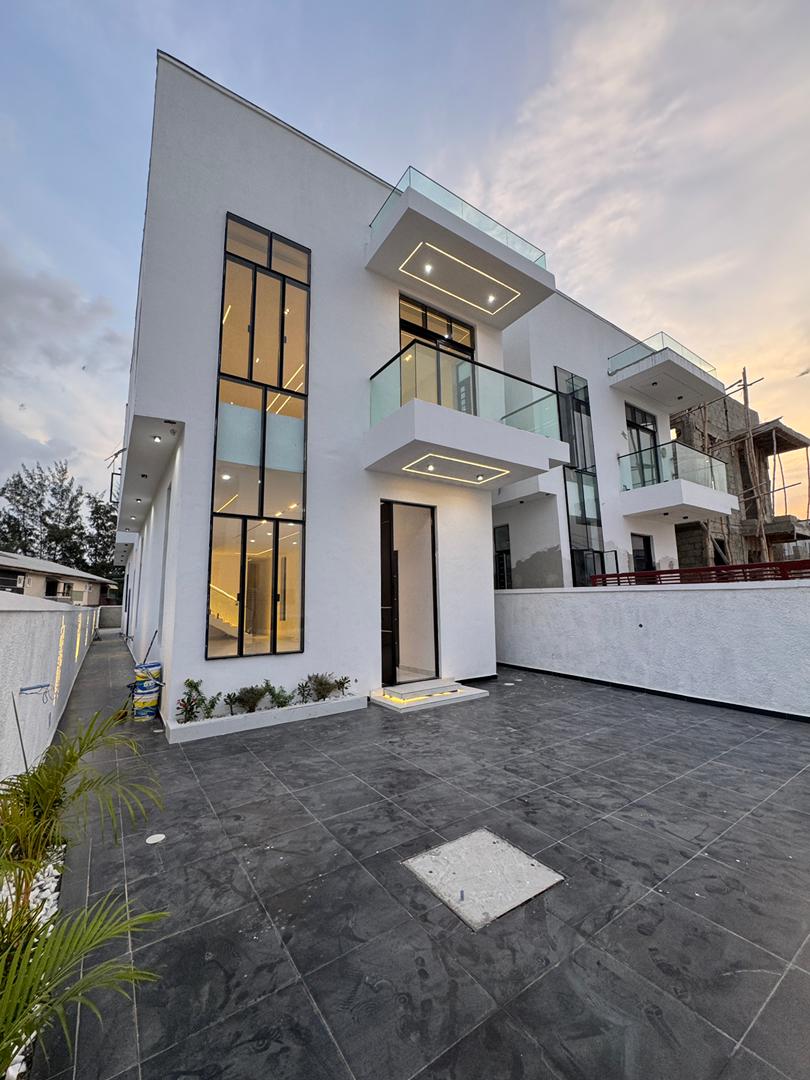 self-serviced-luxury-4-bedroom-duplex-bq-ikota-lekki (10)