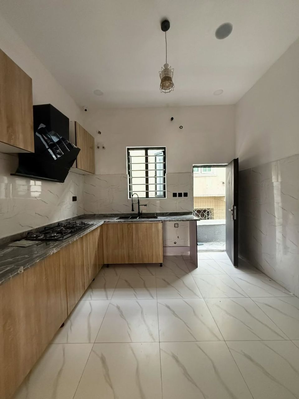 self-serviced-luxury-4-bedroom-duplex-bq-ikota-lekki (17)