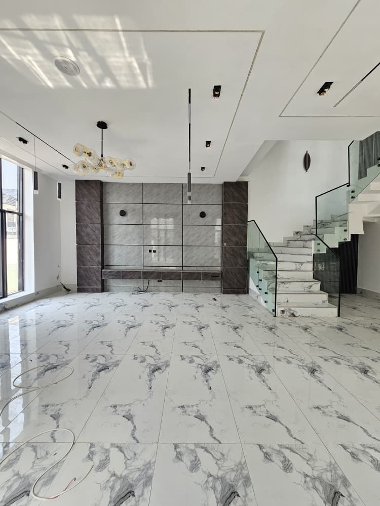 spacious-1-bedroom-apartment-for-sale-lekki-phase-1-lagos (17)