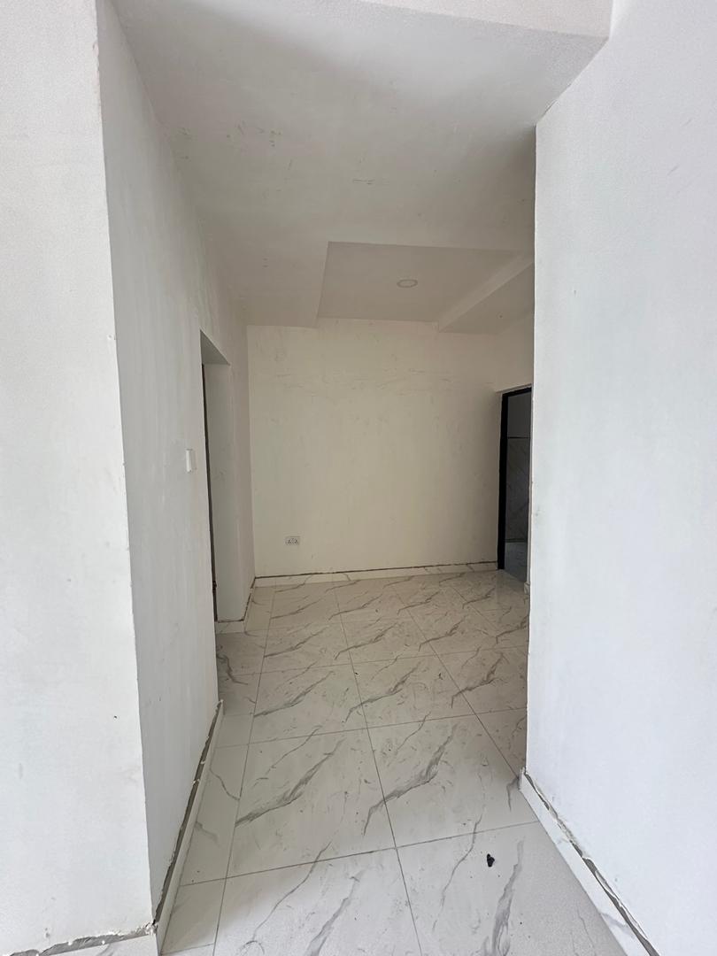 spacious-1-bedroom-apartment-for-sale-lekki-phase-1-lagos (3)