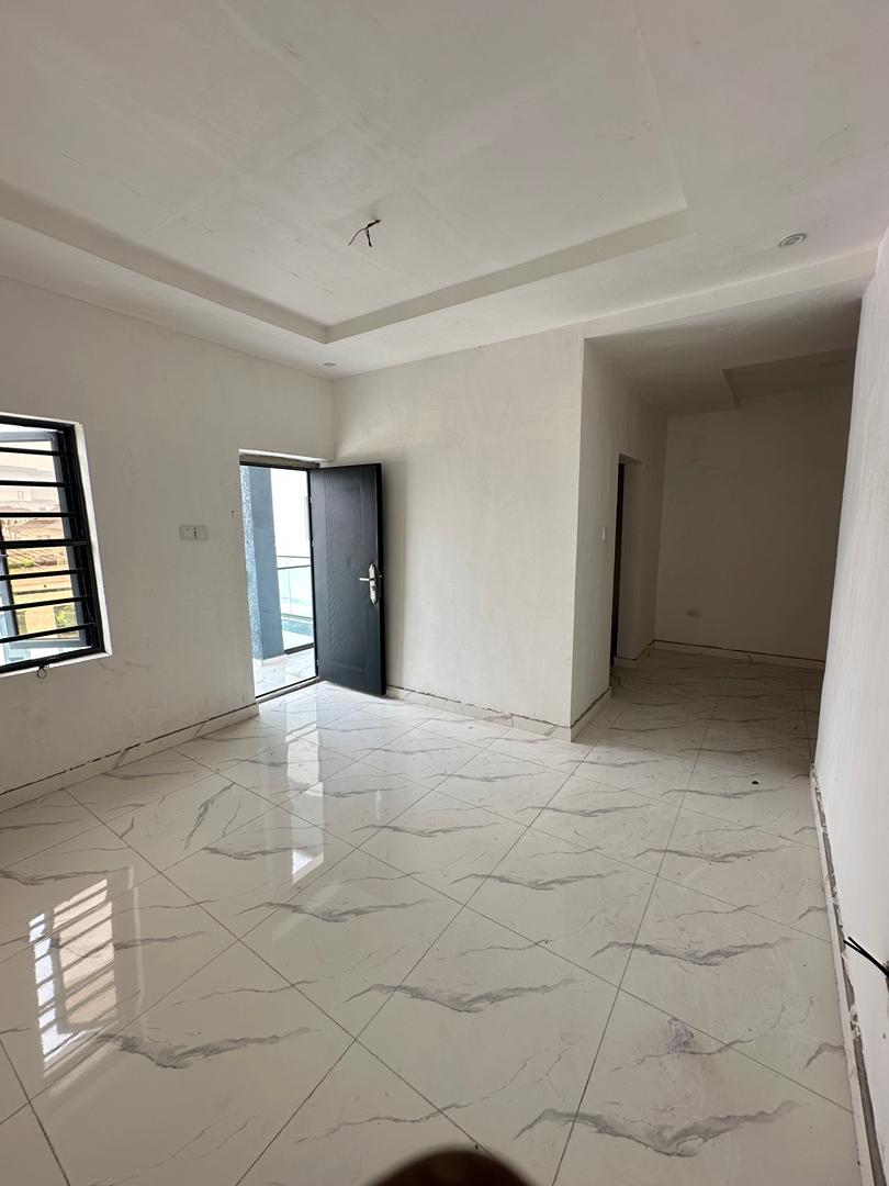 spacious-1-bedroom-apartment-for-sale-lekki-phase-1-lagos (5)