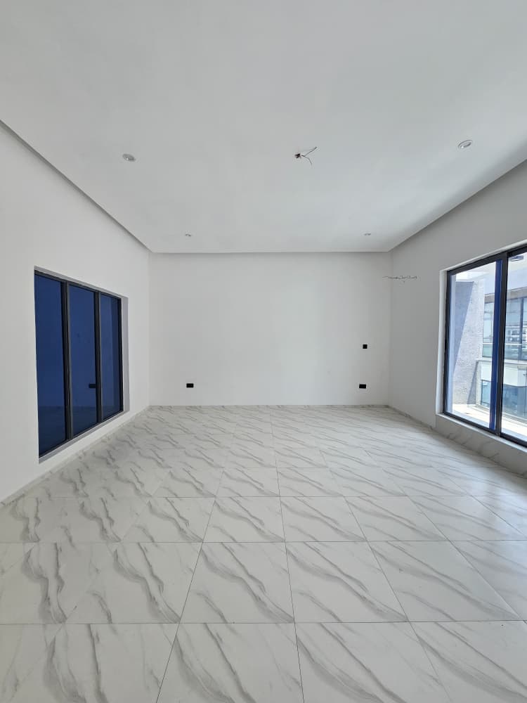 spacious-1-bedroom-apartment-for-sale-lekki-phase-1-lagos (6)