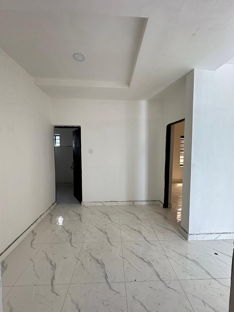 spacious-1-bedroom-apartment-for-sale-lekki-phase-1-lagos (8)