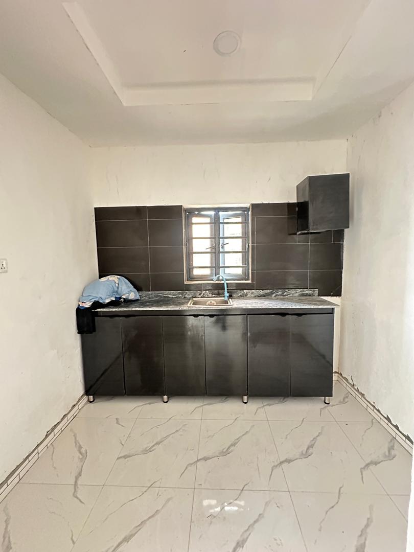 spacious-1-bedroom-apartment-for-sale-lekki-phase-1-lagos (9)