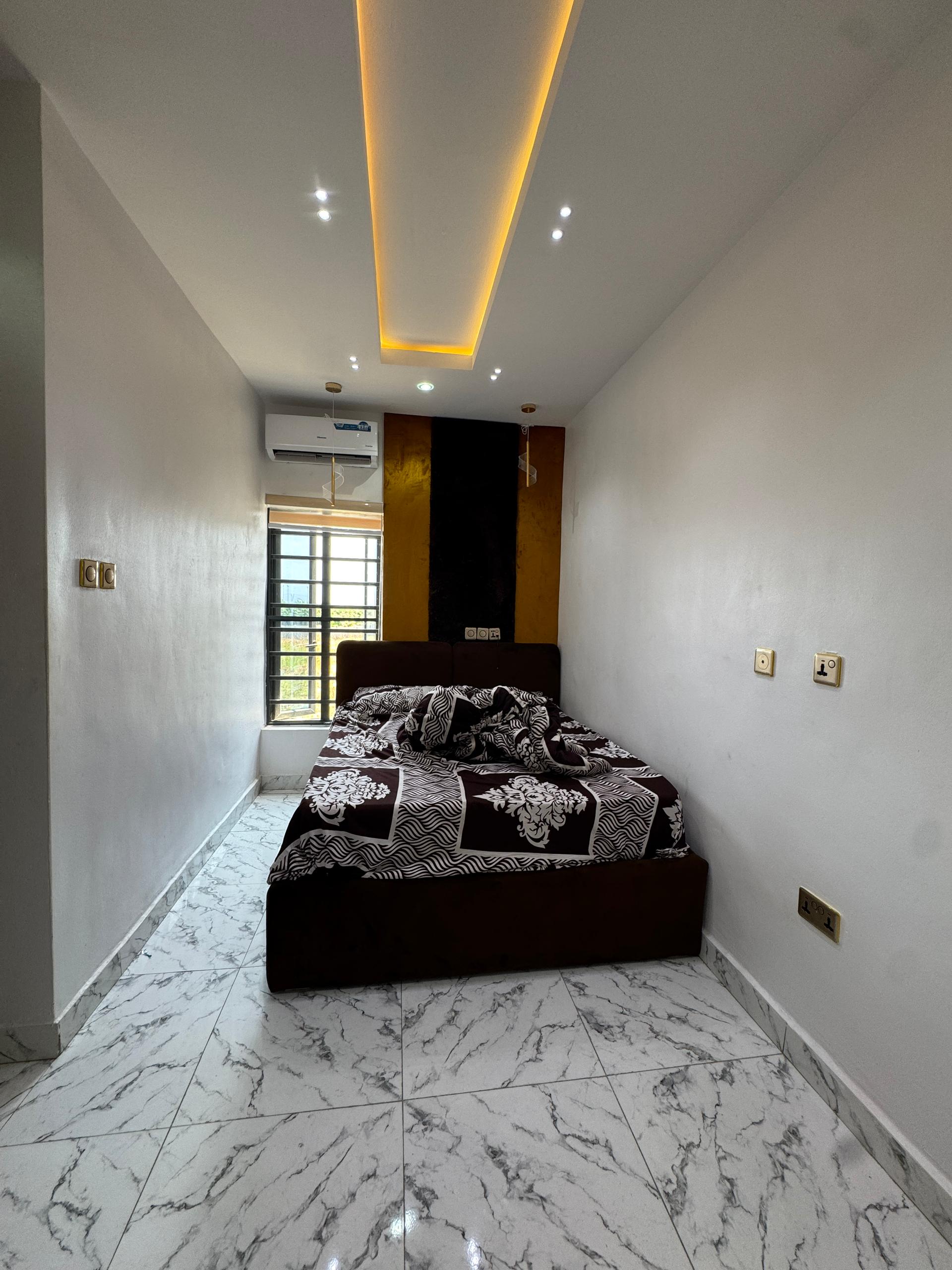spacious-3-bedroom-apartment-freedom-way-lekki-phase-1 (10)