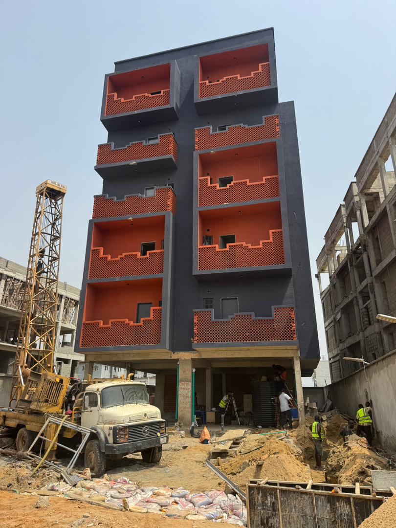 spacious-3-bedroom-apartment-freedom-way-lekki-phase-1 (13)