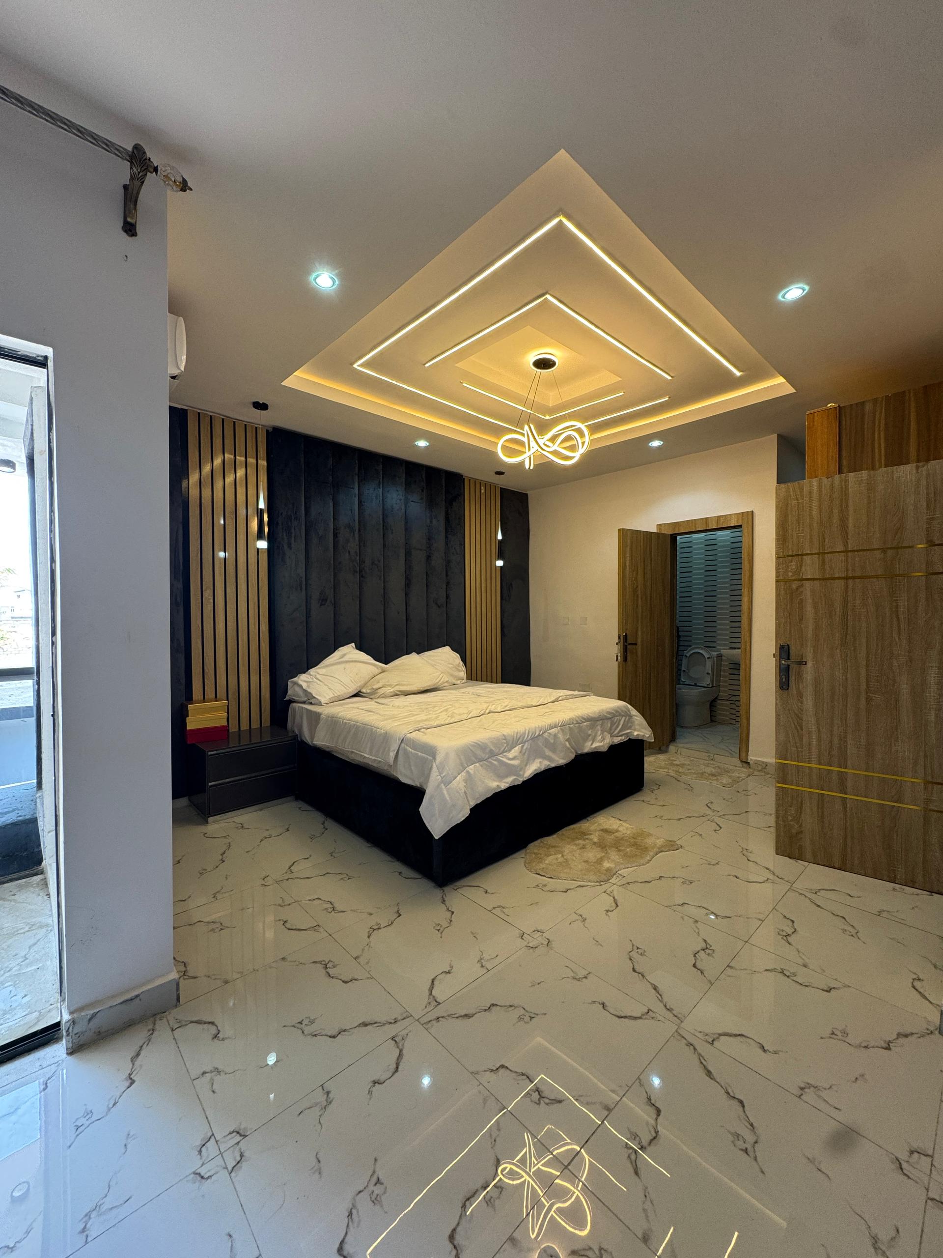 spacious-3-bedroom-apartment-freedom-way-lekki-phase-1 (7)