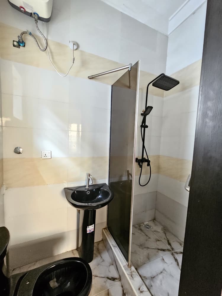 spacious-4-bedroom-terrace-duplex-for-sale-orchid-lekki (10)