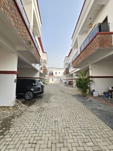spacious-4-bedroom-terrace-duplex-for-sale-orchid-lekki (2)