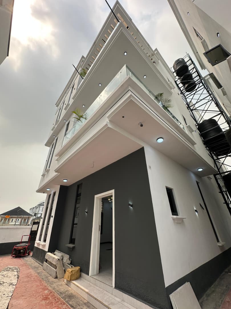 spacious-4-bedroom-terrace-duplex-for-sale-orchid-lekki (3)