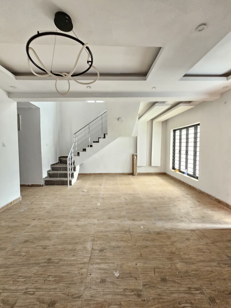 spacious-4-bedroom-terrace-duplex-for-sale-orchid-lekki (5)