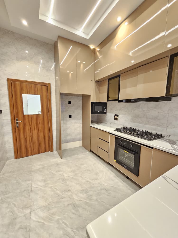 spacious-4-bedroom-terrace-duplex-for-sale-orchid-lekki (7)