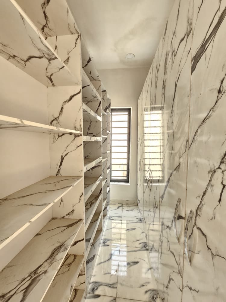 spacious-4-bedroom-terrace-duplex-for-sale-orchid-lekki (8)