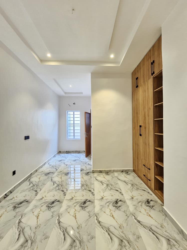 spacious-4-bedroom-terrace-duplex-for-sale-orchid-lekki (9)