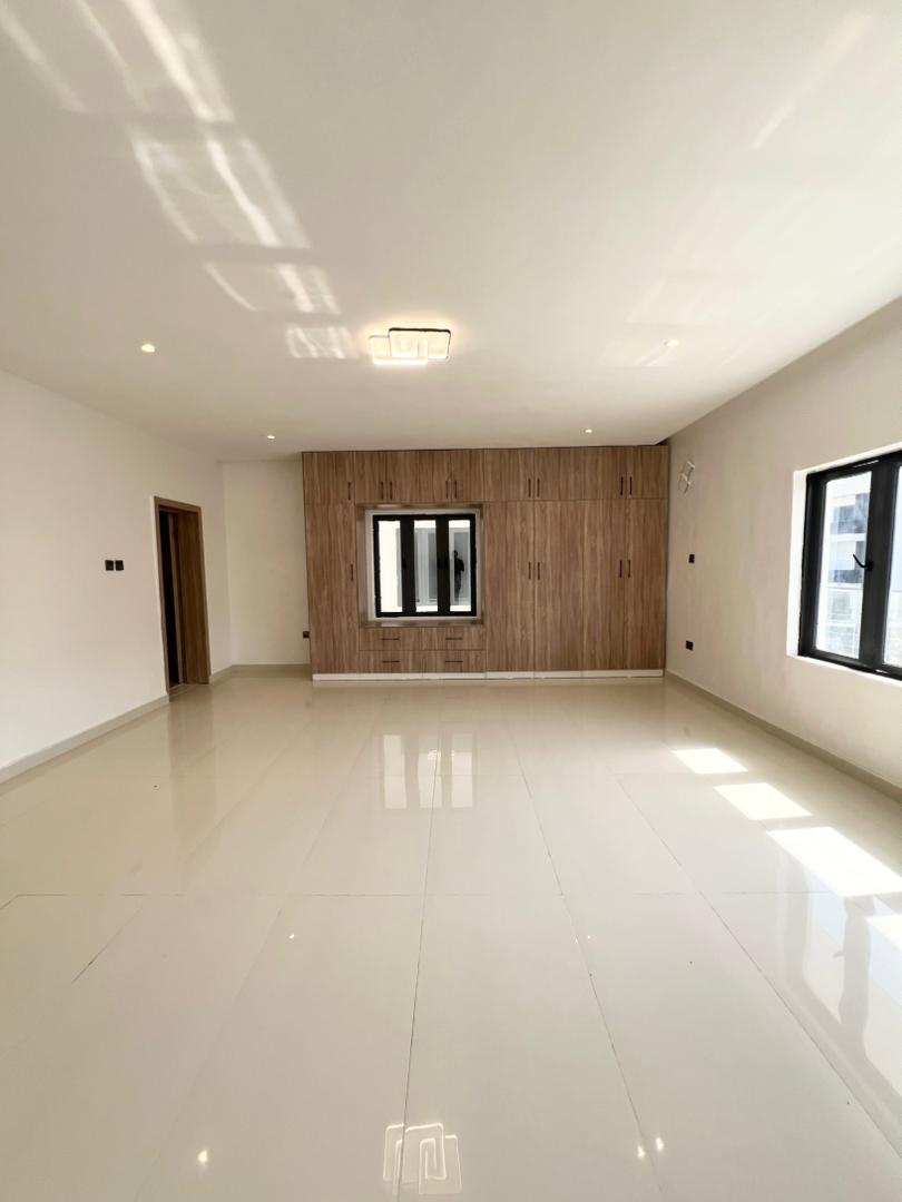 unit-2-5-bedroom-fully-detached-duplex-for-sale (20)