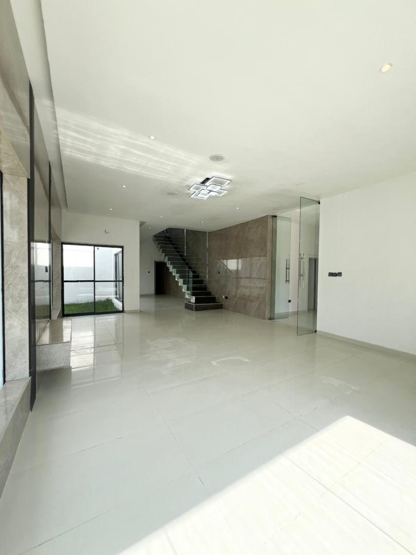 unit-2-5-bedroom-fully-detached-duplex-for-sale (5)