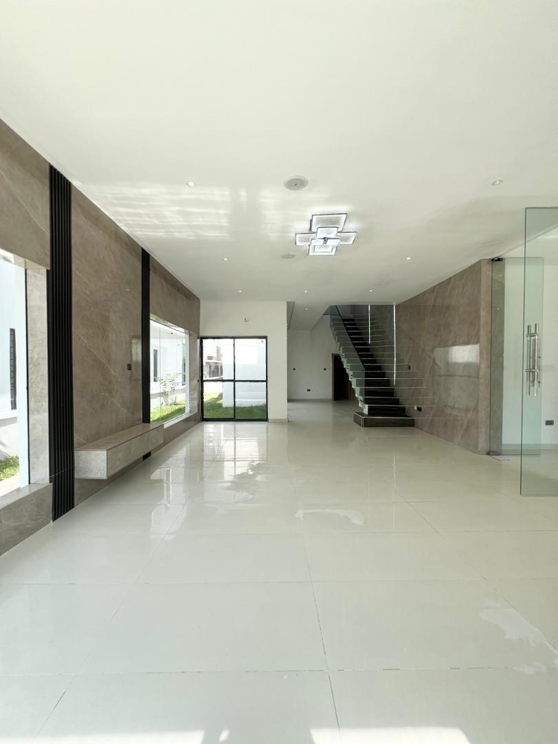 unit-2-5-bedroom-fully-detached-duplex-for-sale (6)