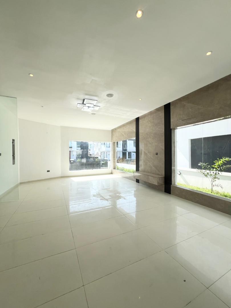 unit-2-5-bedroom-fully-detached-duplex-for-sale (8)