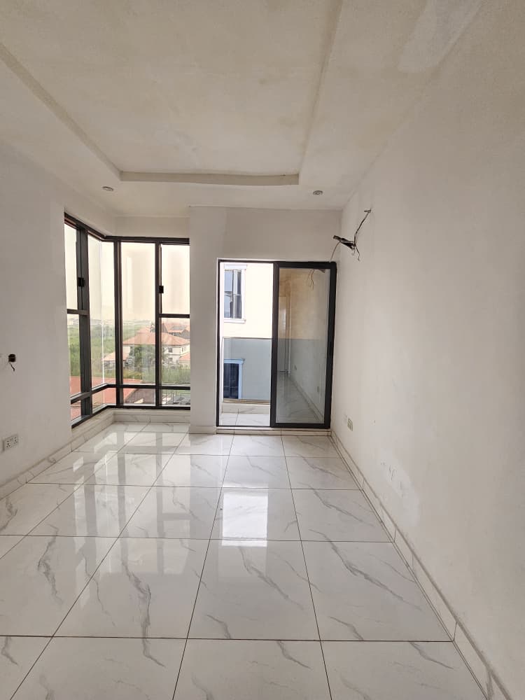 well-built-3-bedroom-apartment-for-sale-lekki-phase-1-lagos (4)