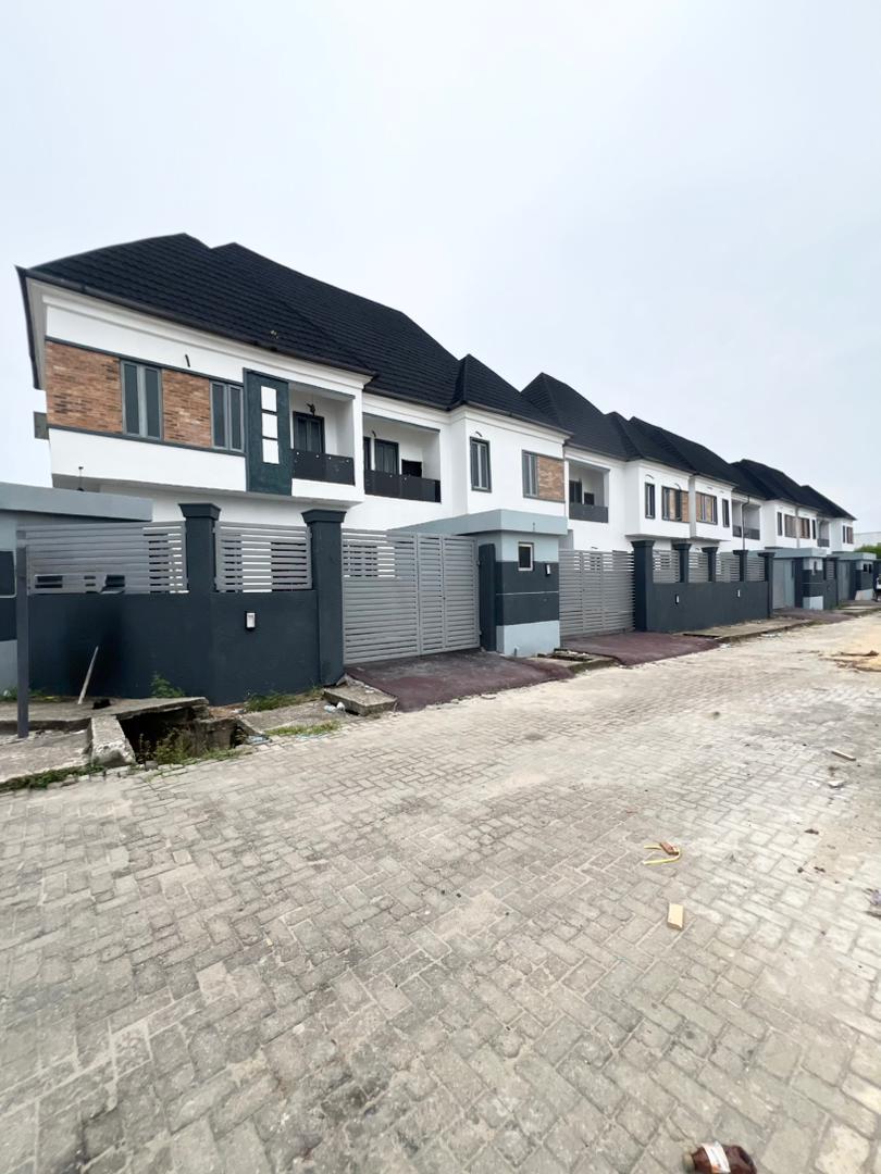 4 BEDROOM FULLY DETACHED DUPLEX FOR SALE (1)