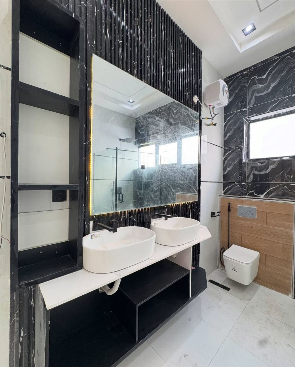 sale-5-bedroom-house-ikota-lekki-rooftop (11)