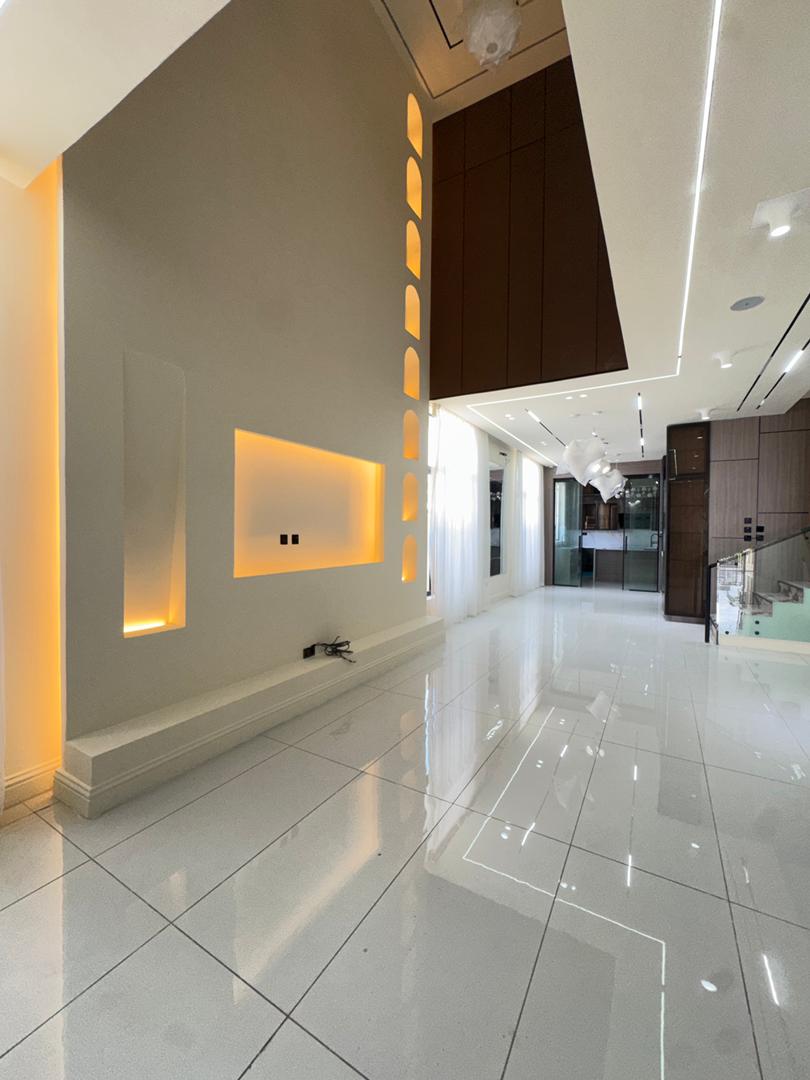 stunning-5-bedroom-house-for-sale-orchid-road-lekki-lagos (11)