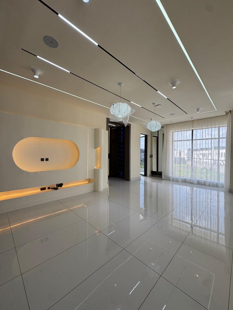 stunning-5-bedroom-house-for-sale-orchid-road-lekki-lagos (15)