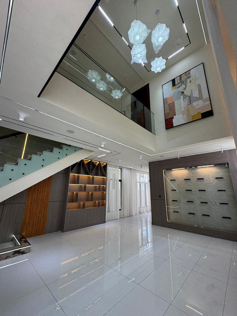 stunning-5-bedroom-house-for-sale-orchid-road-lekki-lagos (27)