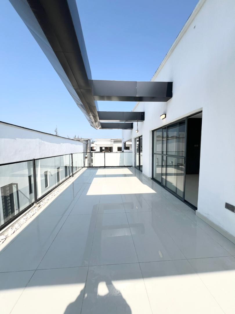 unit-2-5-bedroom-fully-detached-duplex-for-sale (30)