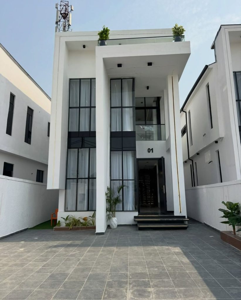 Ikota Properties Listings