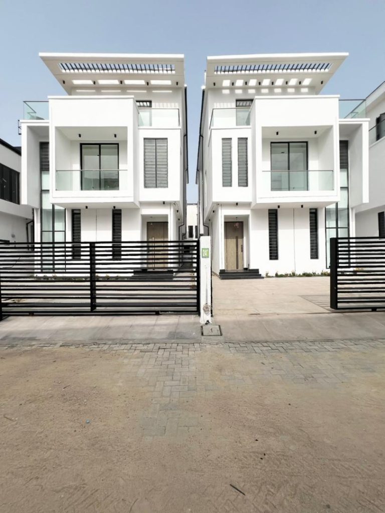 luxury-5-bedroom-fully-detached-duplex