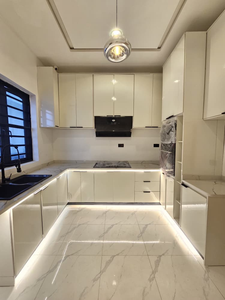 Property listing in lekki 3
