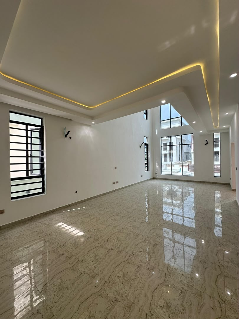 6 Bedroom Detached Duplex for Sale ikota Lekki Lagos (4)